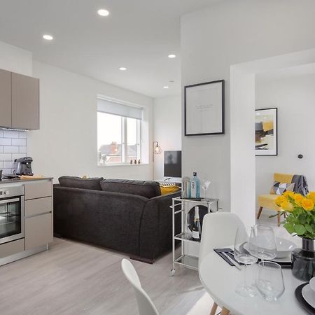 Luxury Serviced Apartments Stevenage, Hertfordshire ภายนอก รูปภาพ