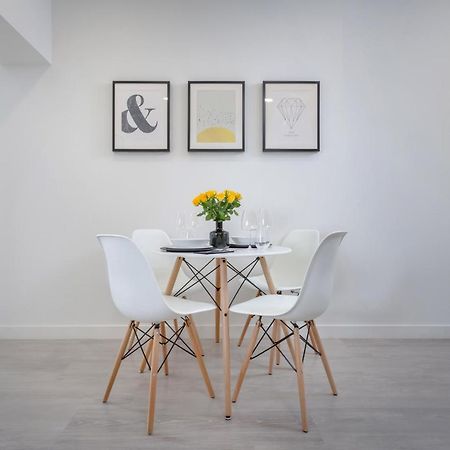 Luxury Serviced Apartments Stevenage, Hertfordshire ภายนอก รูปภาพ