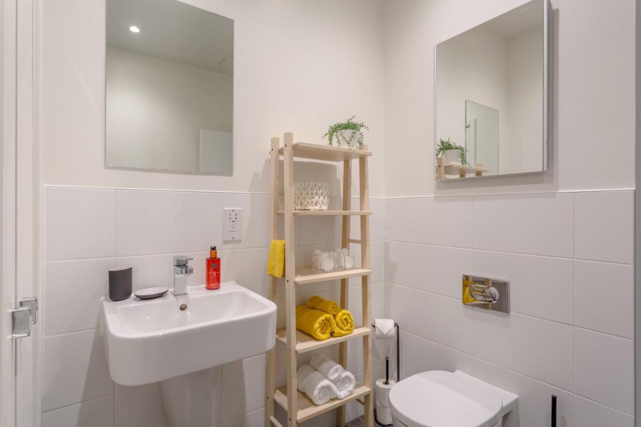 Luxury Serviced Apartments Stevenage, Hertfordshire ภายนอก รูปภาพ