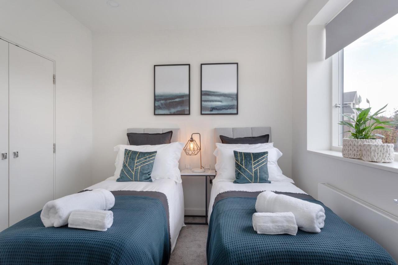Luxury Serviced Apartments Stevenage, Hertfordshire ภายนอก รูปภาพ