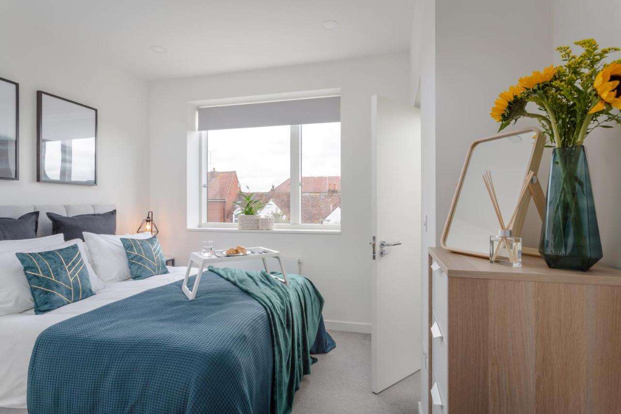 Luxury Serviced Apartments Stevenage, Hertfordshire ภายนอก รูปภาพ